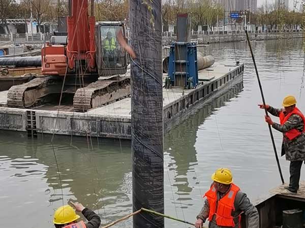 河道灌注樁，拉森樁施工
